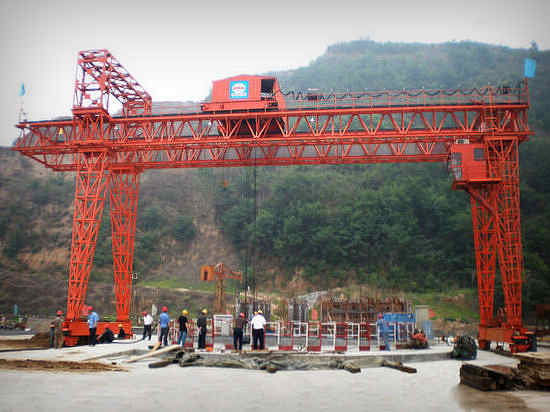 Expressive Methods of ZZHZ Gantry Crane