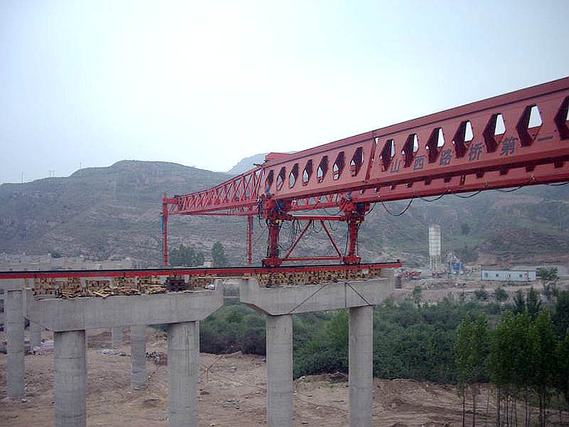 bridge girder launcher